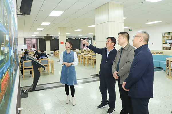 省教育厅工作组检查指导我院新疆籍学生教育管理服务工作